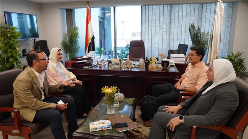 جامعة عين شمس، فيتو