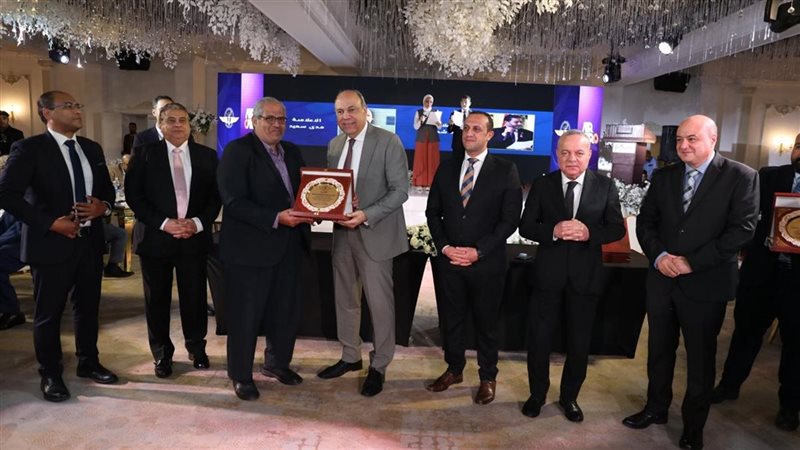 وزير الطيران المدني