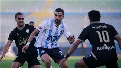 بيراميدز يتقدم على فاركو بهدف ماييلي في الشوط الأول 
