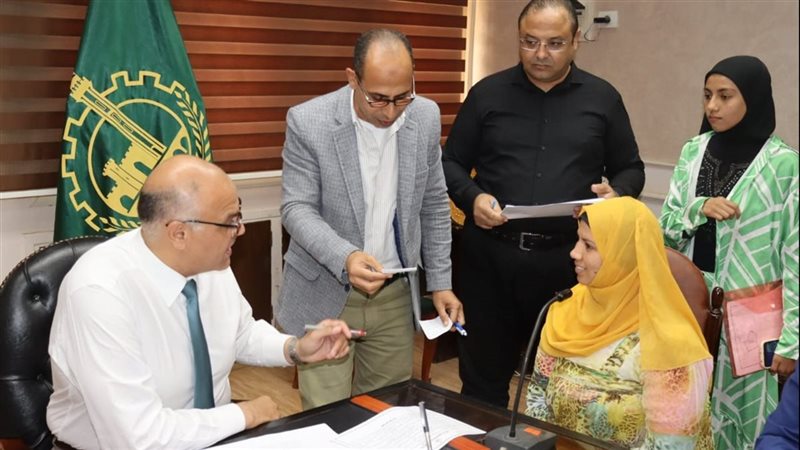 محافظ القليوبية خلال