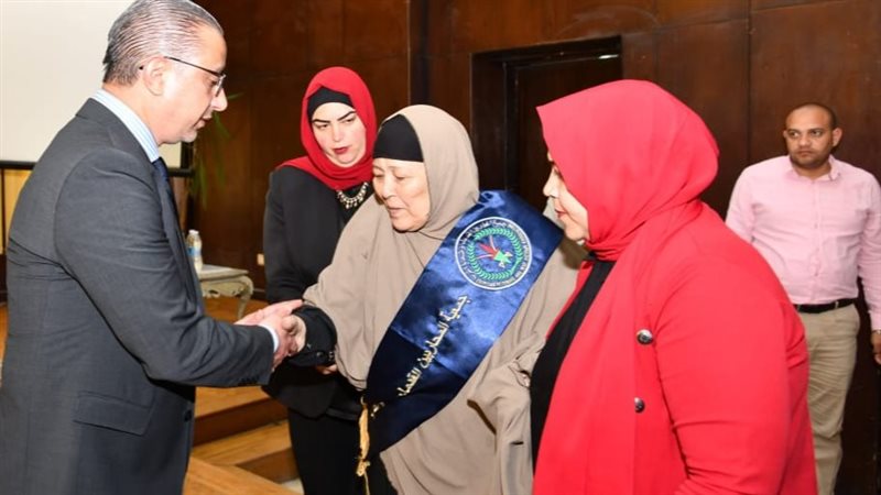 تكريم اسر الشهداء