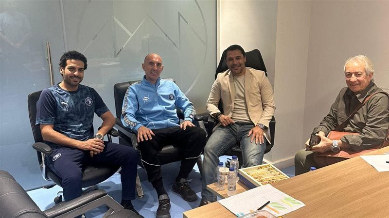 زيارة جهاز منتخب