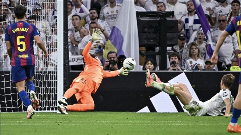 ريال مدريد وبرشلونة