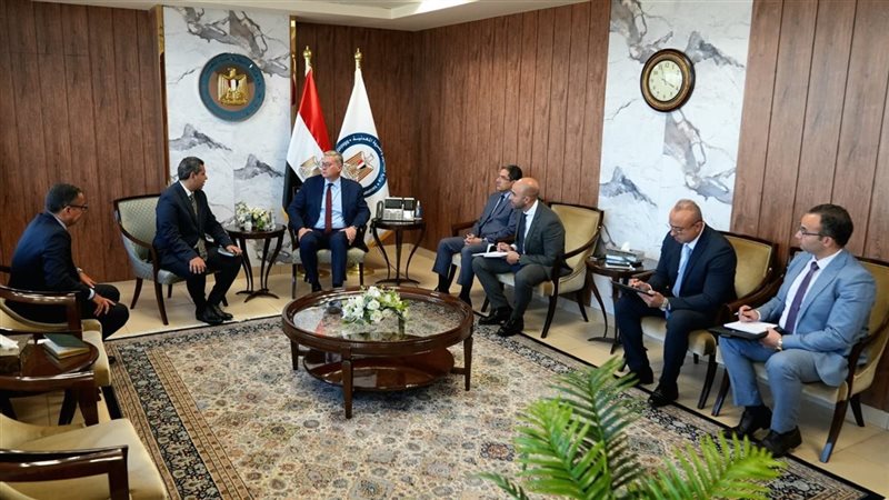 البترول، فيتو 