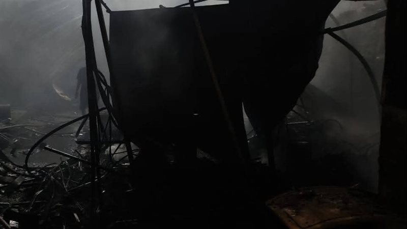 حريق داخل محل مأكولات