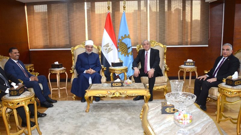 محافظ الغربية يستقبل