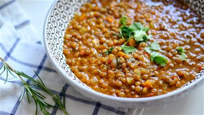 طريقة عمل العدس بجبة