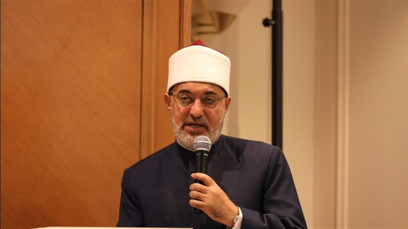 الدكتور نظير عياد