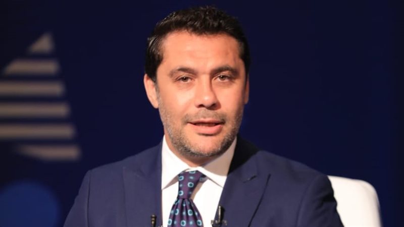 أحمد حسن، فيتو 