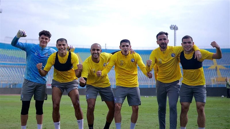 بيراميدز، فيتو
