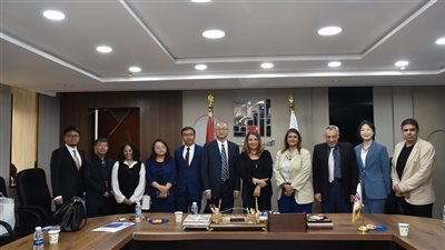 أكاديمية الفنون تبحث سبل التعاون مع جامعة 