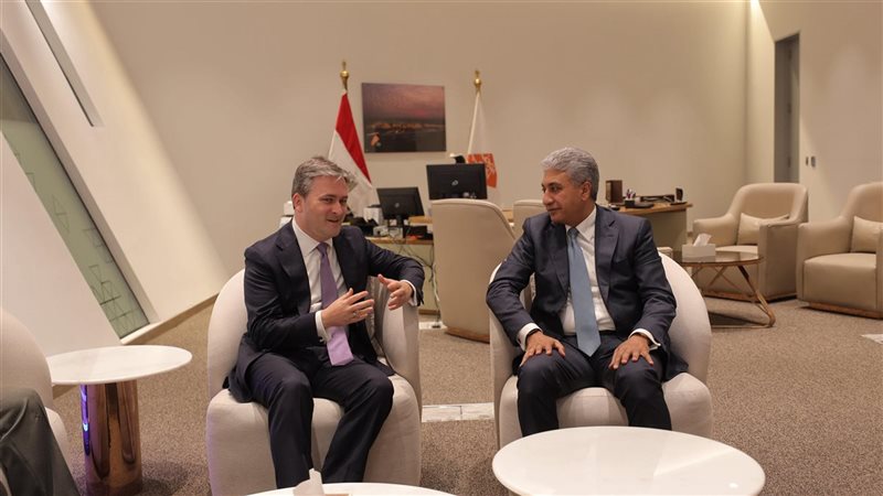لقاء وزير السياحة