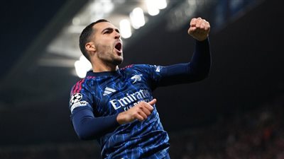 أرسنال يكتسح سلافيا براغ بثلاثية في دوري أبطال أوروبا