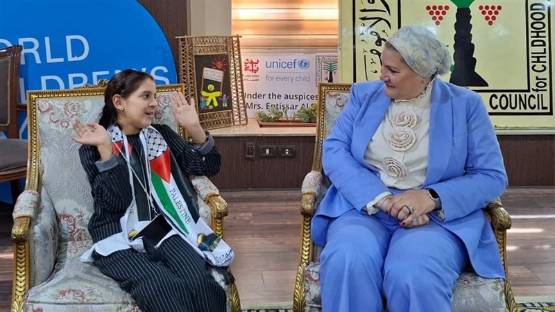 رئيسة الأمومة والطفولة