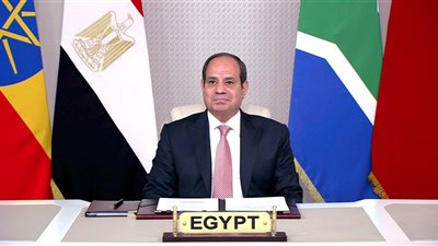  السيسي ونظيره القرغيزي يبحثان تعزيز العلاقات التجارية والاستثمارية والتصنيع المشترك