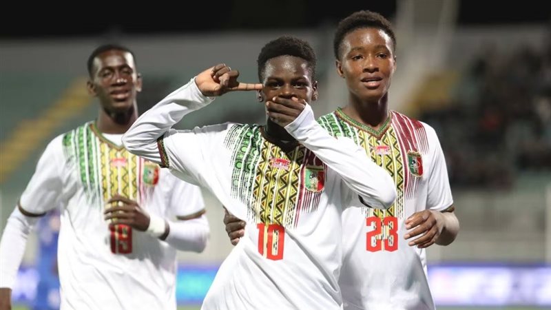 لاعبو منتخب مالي