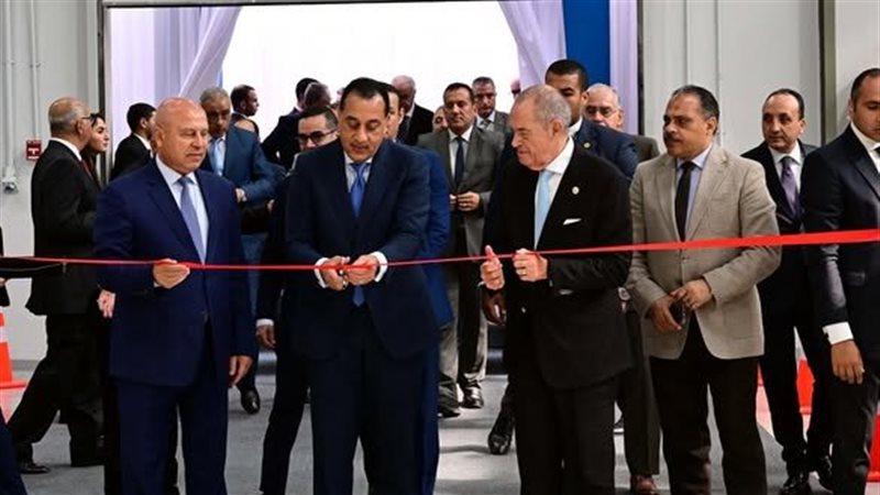 رئيس الوزراء يفتتح