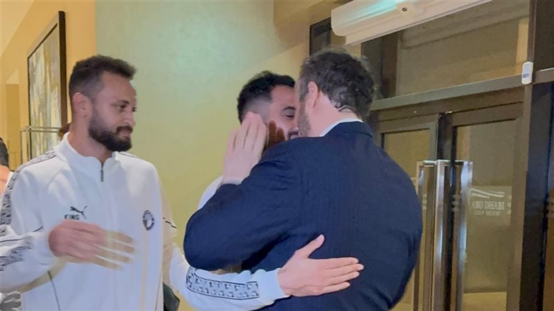 بيراميدز، فيتو