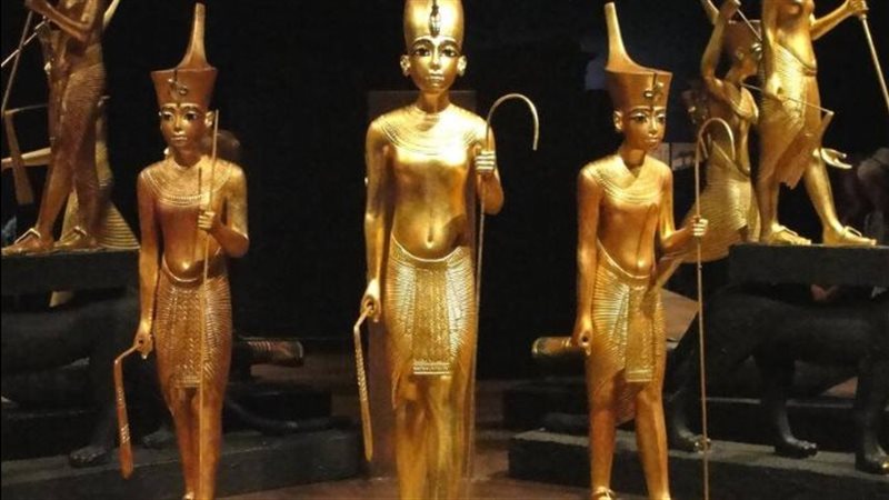 الآثار 