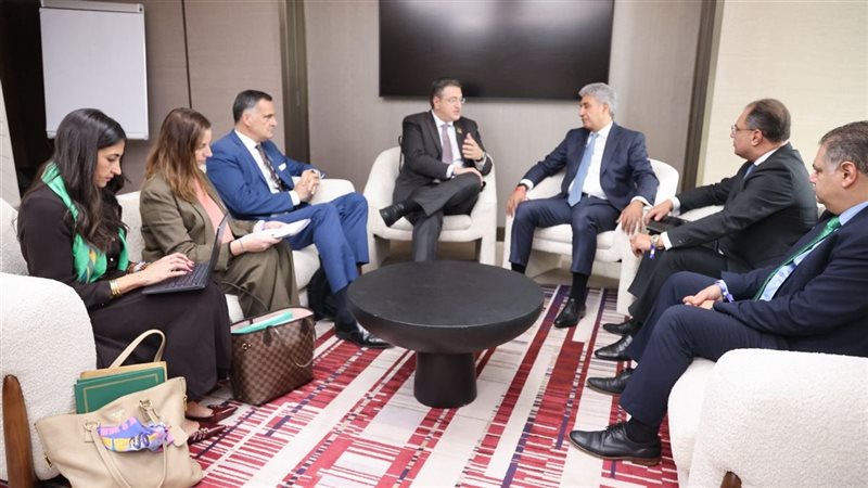 لقاء وزير السياحة