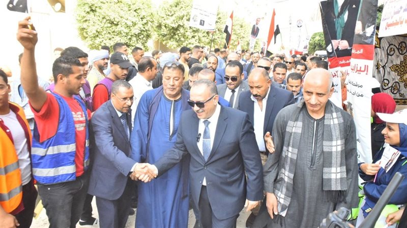 محافظ أسيوط يتفقد