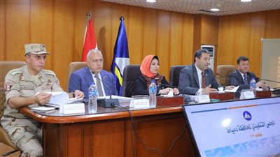محافظ دمياط يتابع مشروع تطوير طريق عزبة البرج