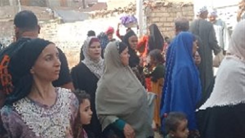 اقبال من السيدات،