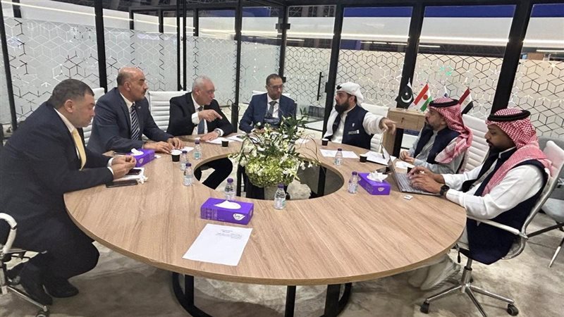 اجتماع وفد غرفة شركات