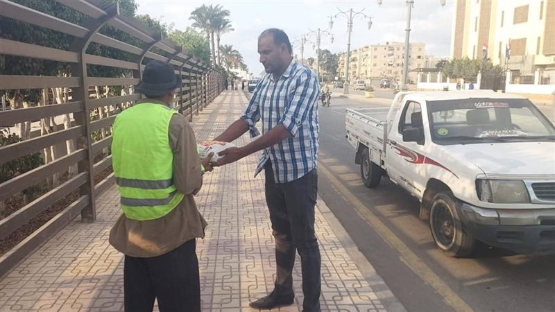 مبادرة توزيع وجبات