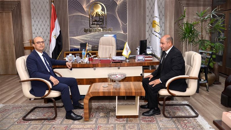 لقاء رئيس جامعة أسيوط،