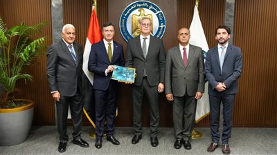البترول تمد التزام خليج السويس ودلتا النيل مع إيني الإيطالية حتى 2040