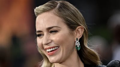 إميلي بلانت تتحدث عن تأثير دورها في ‘THE DEVIL WEARS PRADA’ على حياتها المهنية