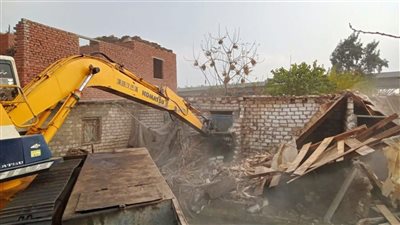 وزيرة التنمية المحلية تتابع إزالة التعديات بأراضي طرح النهر