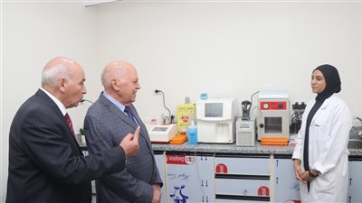 الزناتي يفتتح عيادات طبية جديدة للمعلمين ويشهد تكريم 10 مديري مدارس بشمال القاهرة