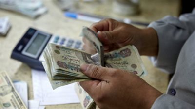 تتجاوز المديونية 2520 مليار جنيه، خبير اقتصادي يحذر من أكبر استدانة للحكومة في مصر 