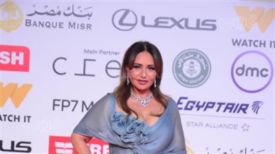 نجوم الفن يتألقون على ريد كاربت فيلمي 
