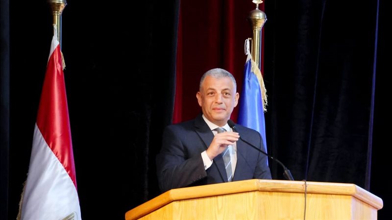 جانب من فاعليات الندوة،