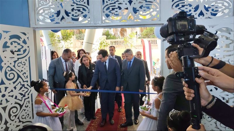 وزير الثقافة يفتتح