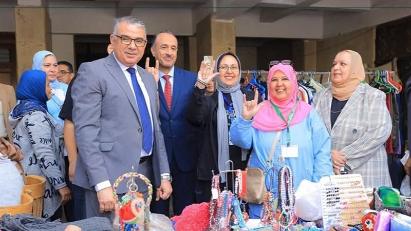 جامعة عين شمس، فيتو