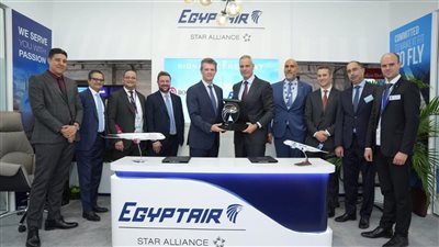 مصر للطيران توقع اتفاقية بيع وإعادة استئجار 3 طائرات إيرباص 