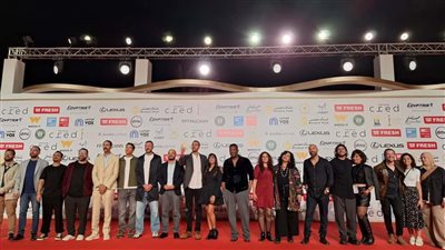 أبطال وصناع فيلم 