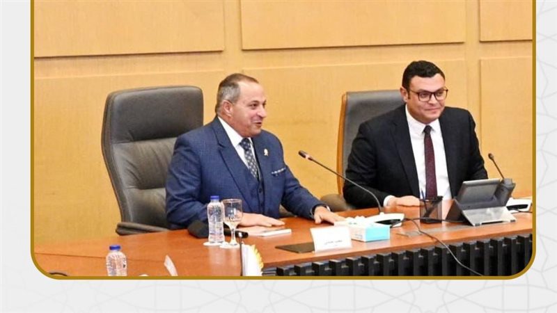 وزير الإسكان يستقبل