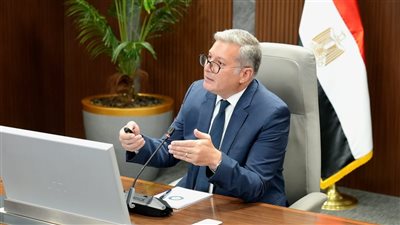 خدمات البترول البحرية تدخل مجال تحريك الحفارات بالبحر الأحمر وخليج السويس