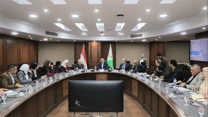 اجتماع محافظ الجيزة