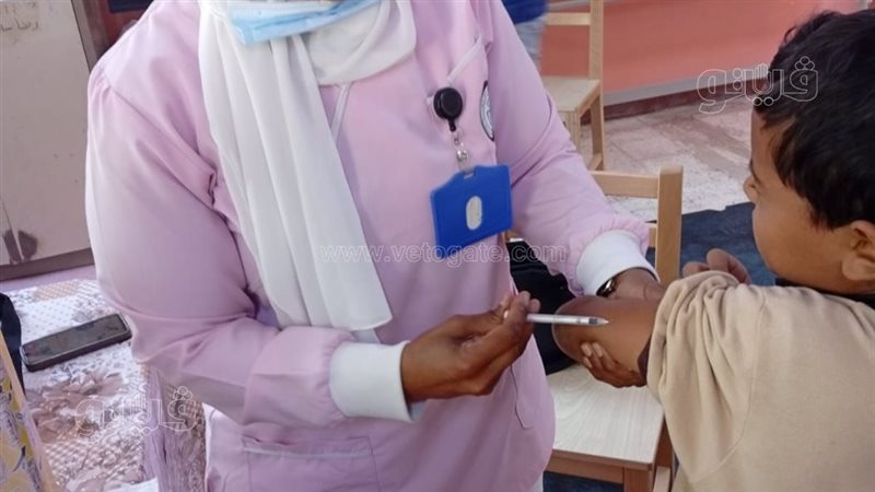 تطعيم طلاب المدارس