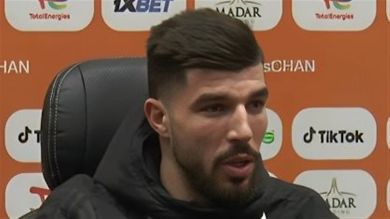  لاعب شبيبة القبائل