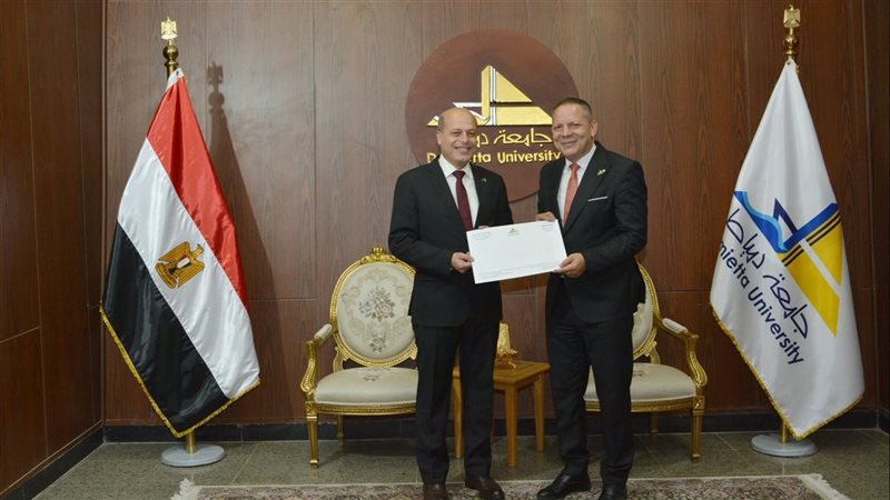 رئيس جامعة دمياط