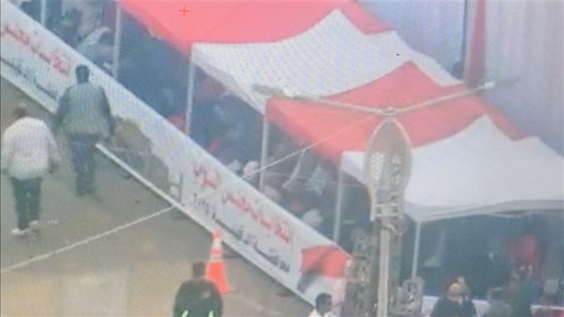 توافد المواطنين علي