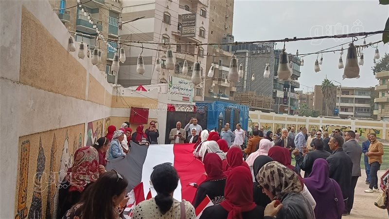 الزقازيق تتزين بالأعلام