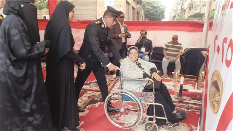 توافد كبار السن،
